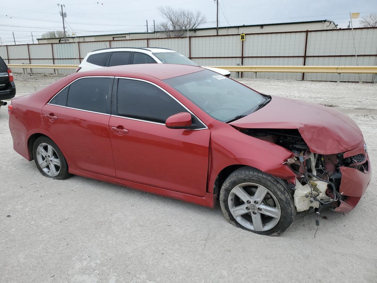 2014 TOYOTA CAMRY L - Image 4