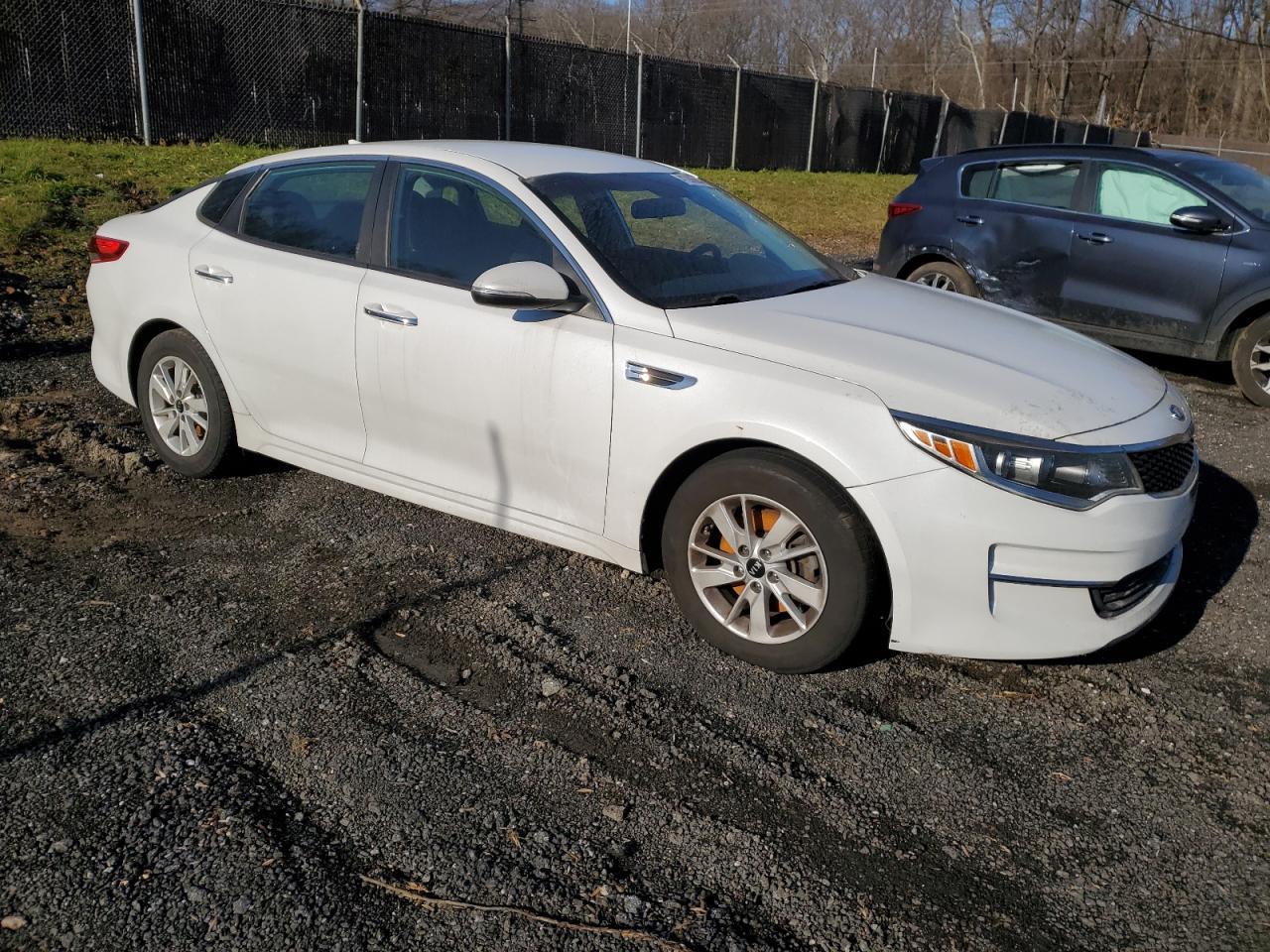 2016 KIA OPTIMA LX - Image 4