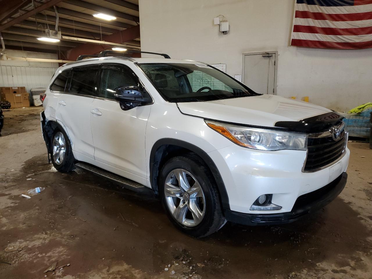2015 TOYOTA HIGHLANDER - Image 4