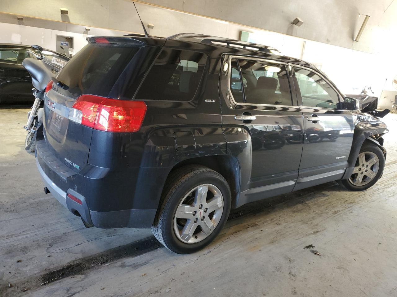 2012 GMC TERRAIN SL - Image 3
