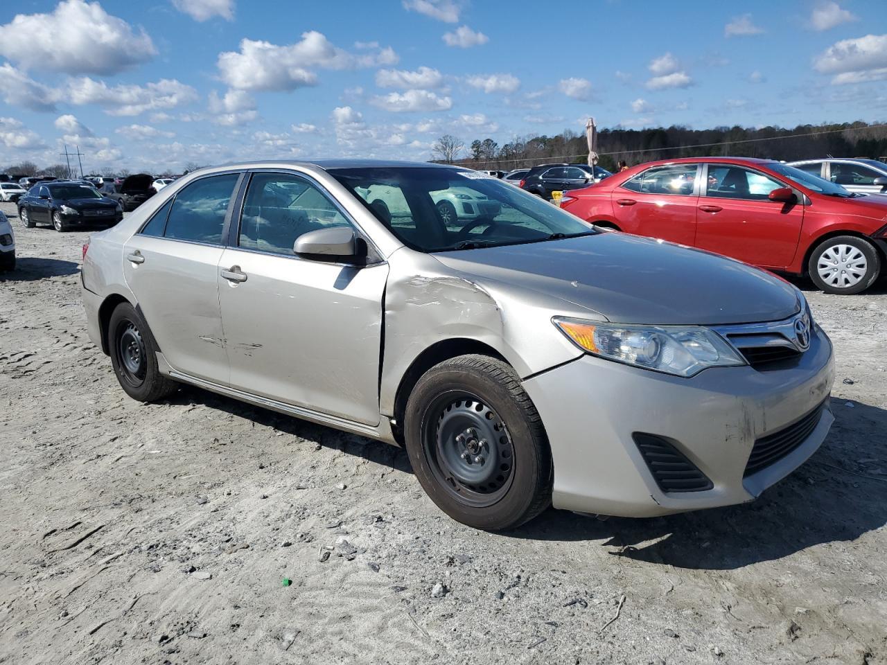 2014 TOYOTA CAMRY L - Фото 4