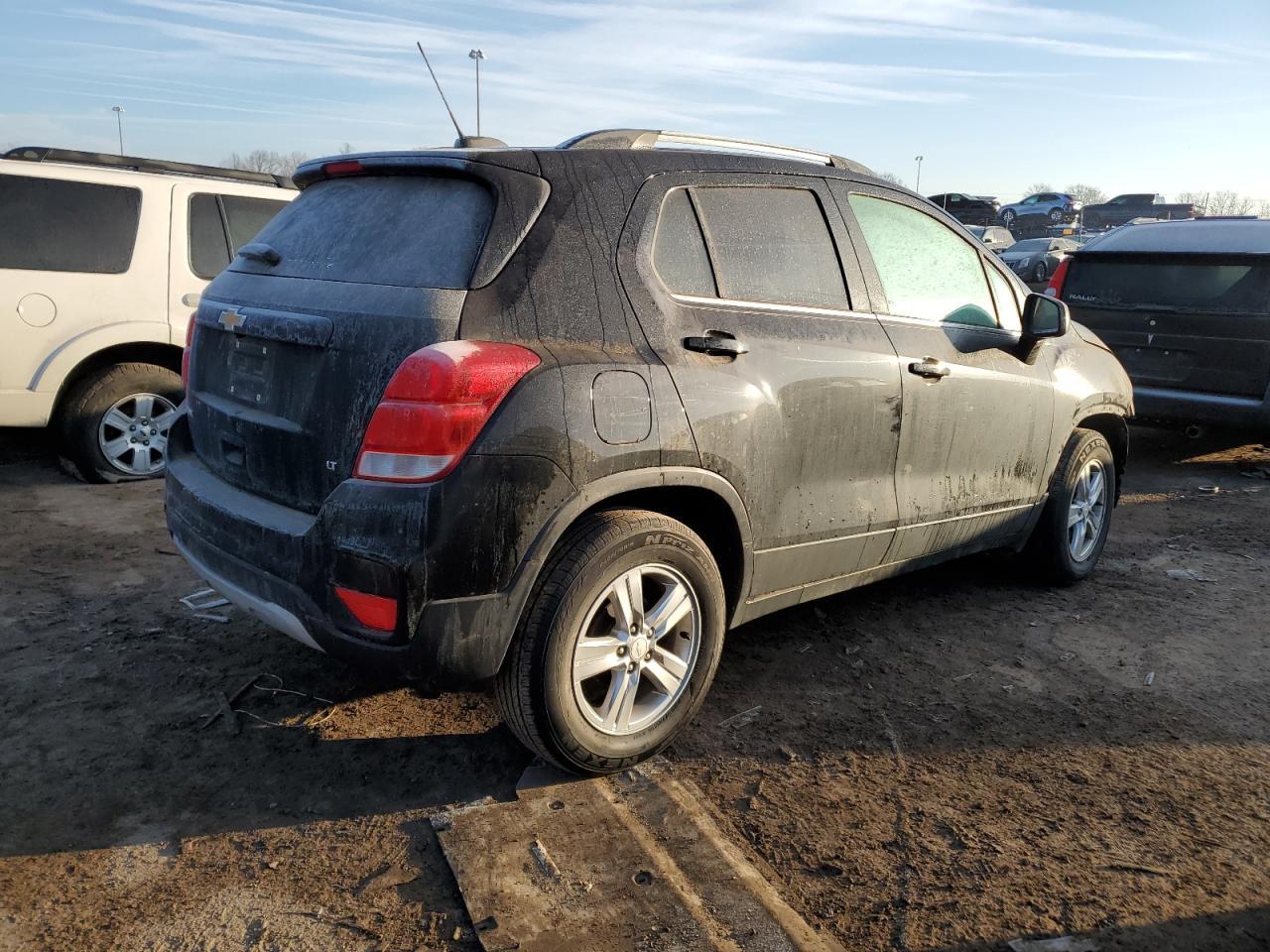2018 CHEVROLET TRAX 1LT - Image 3