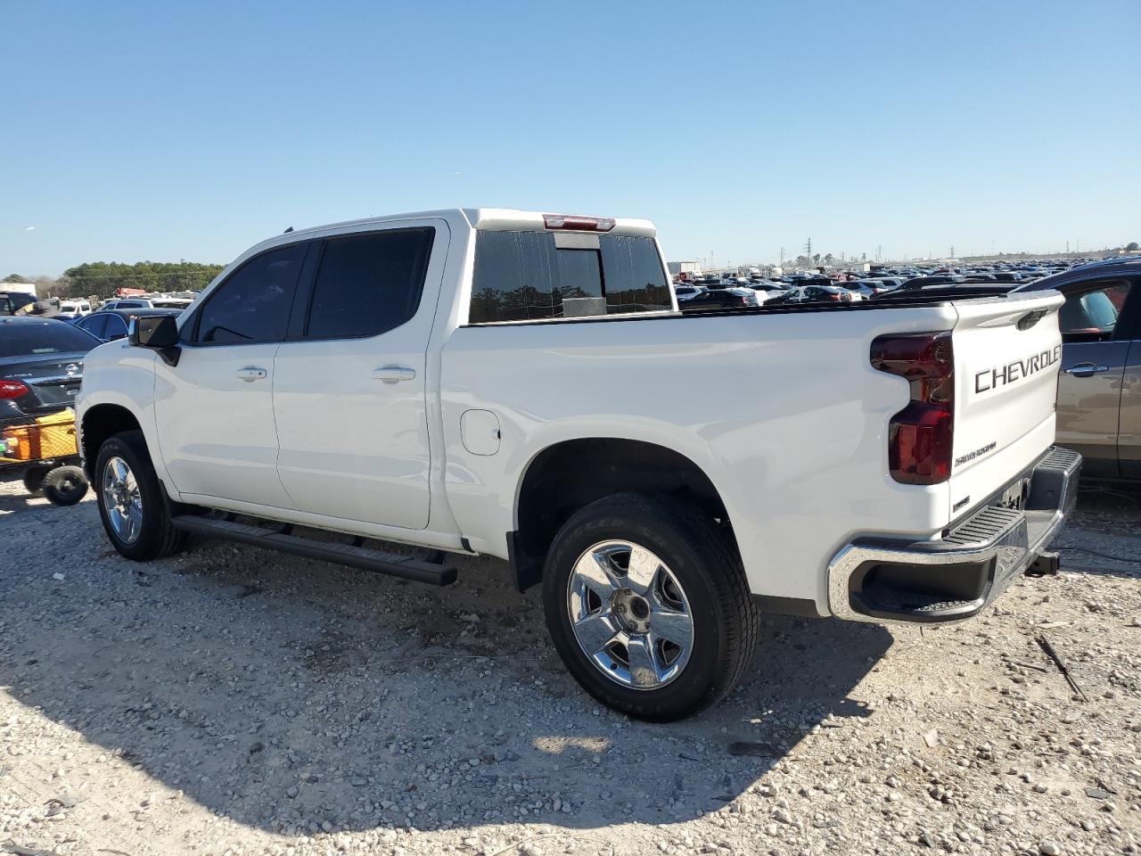 2020 CHEVROLET SILVERADO - Image 2