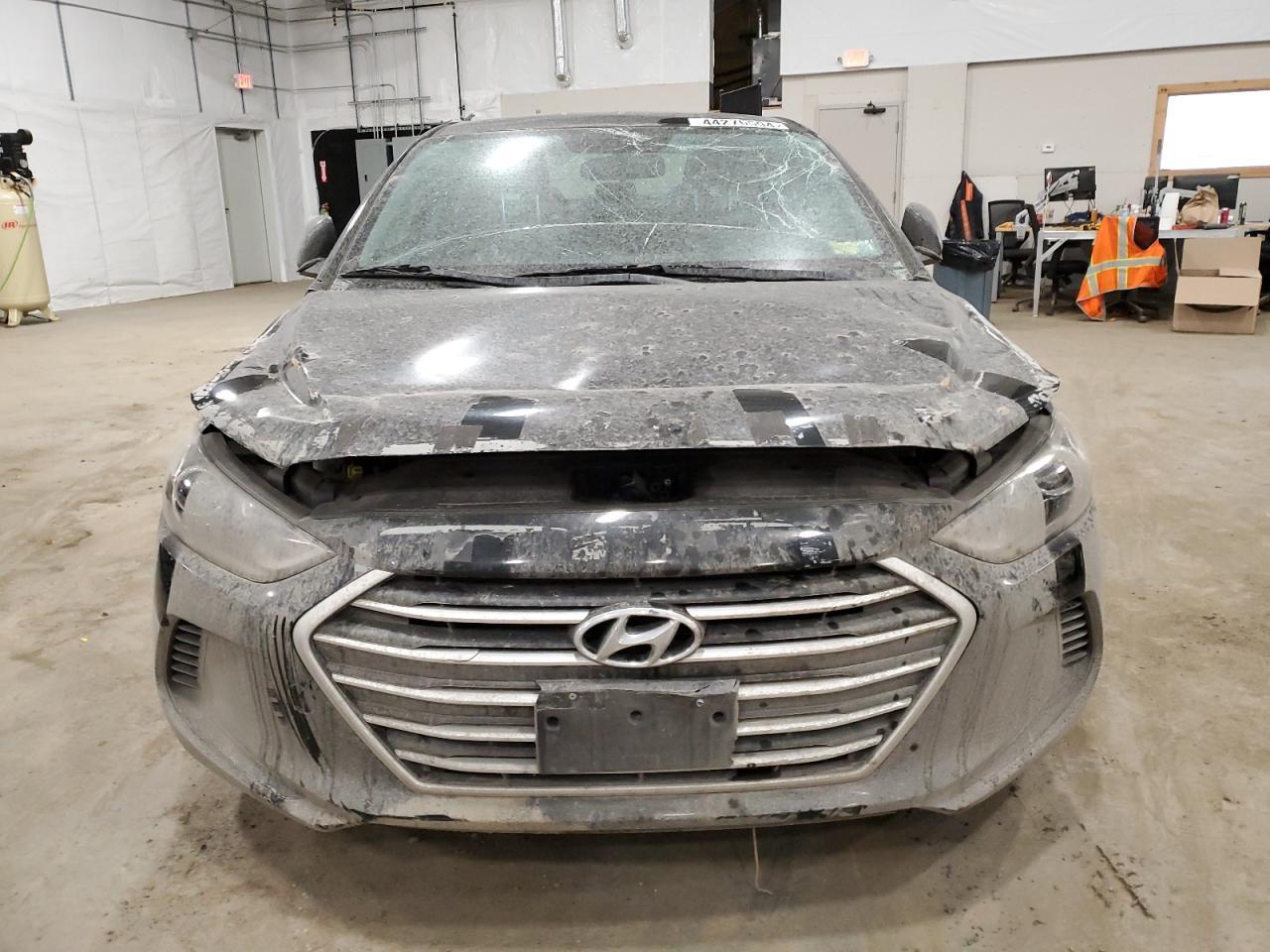 2018 HYUNDAI ELANTRA SE - Фото 5