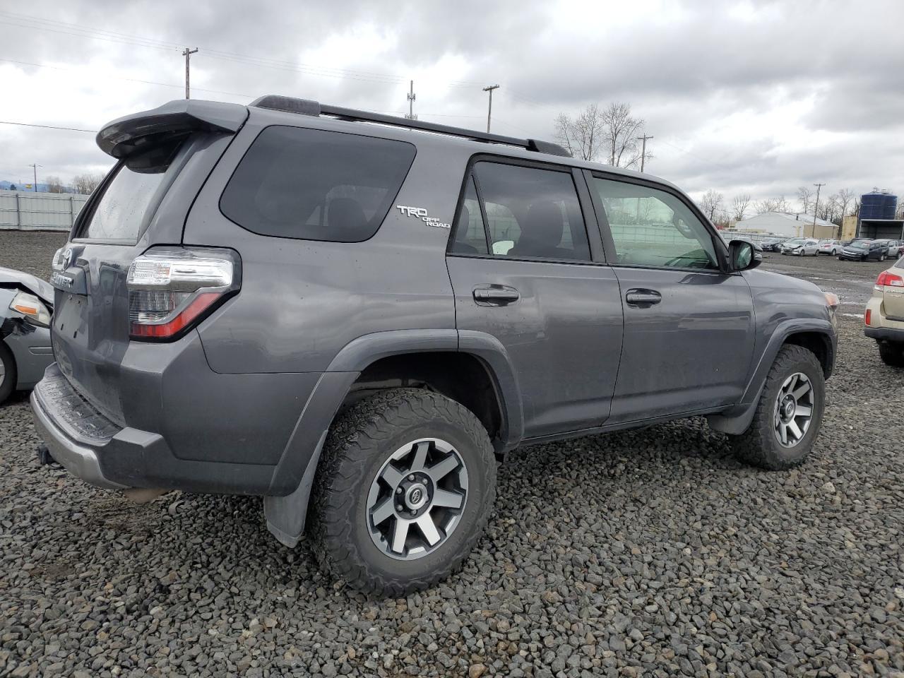 2019 TOYOTA 4RUNNER SR - Image 3