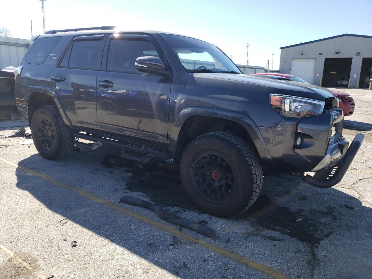 2022 TOYOTA 4RUNNER SR - Image 4