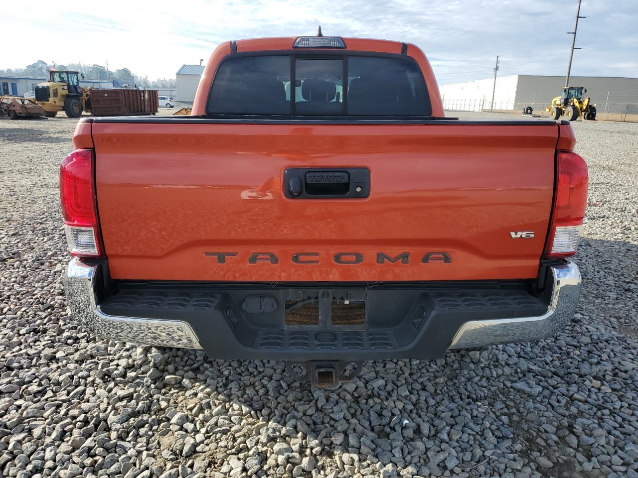 2016 TOYOTA TACOMA DOU - Image 6