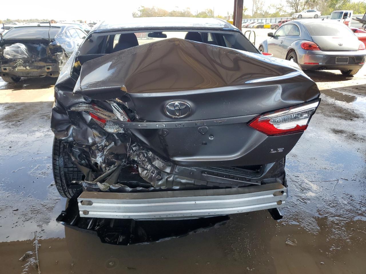 2018 TOYOTA CAMRY L - Фото 6
