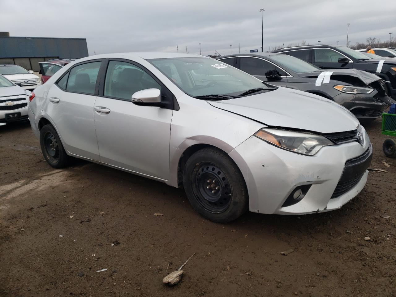 2015 TOYOTA COROLLA L - Фото 4