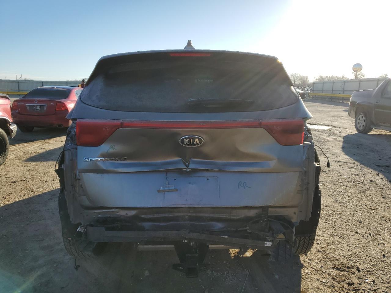 2017 KIA SPORTAGE L - Image 6