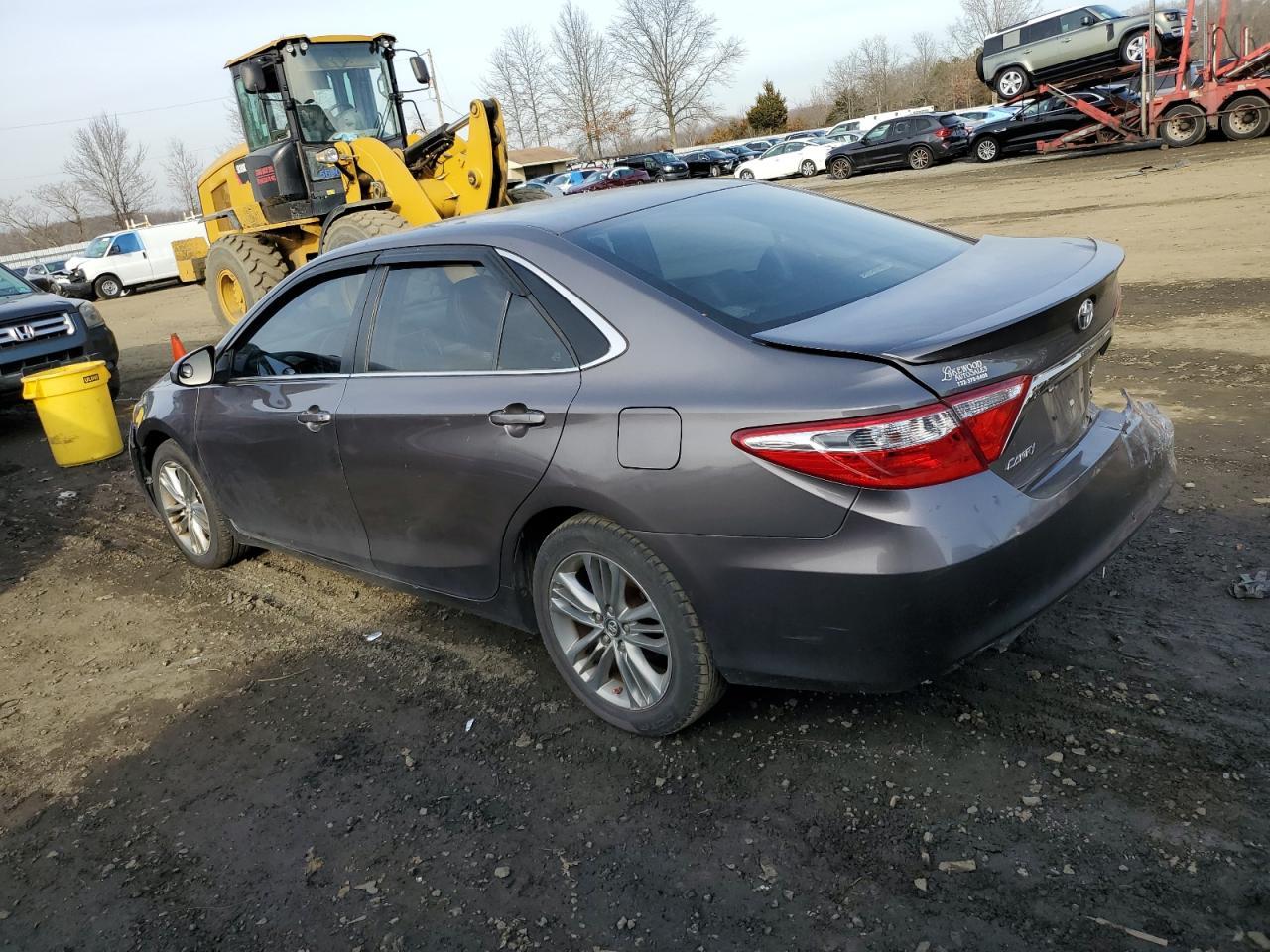 2017 TOYOTA CAMRY LE - Image 2