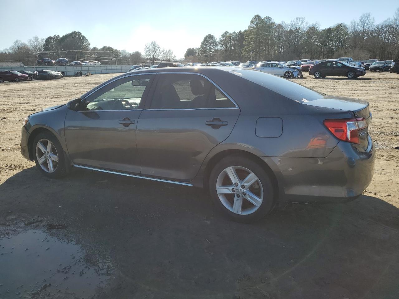 2014 TOYOTA CAMRY L - Image 2