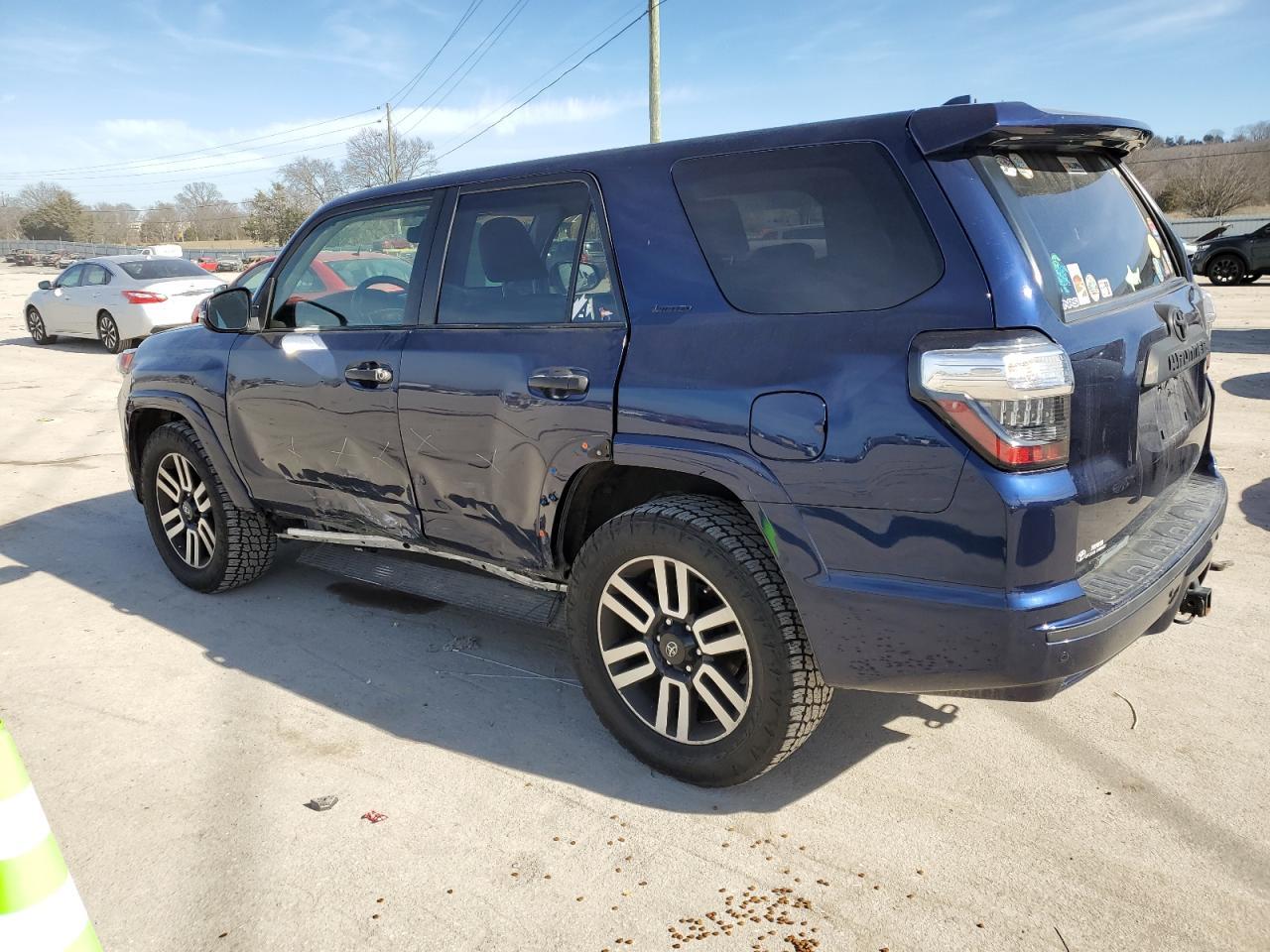 2018 TOYOTA 4RUNNER SR - Фото 2