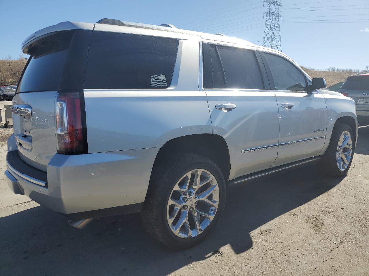 2017 GMC YUKON DENA - Фото 3