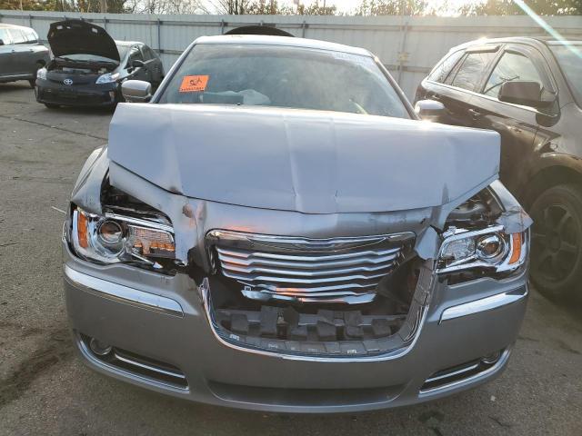 2014 Chrysler 300 - Image 5