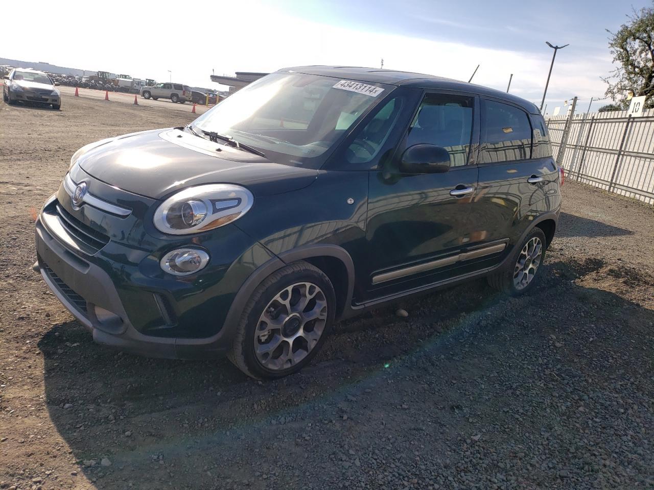 2014 FIAT 500L TREKK car image