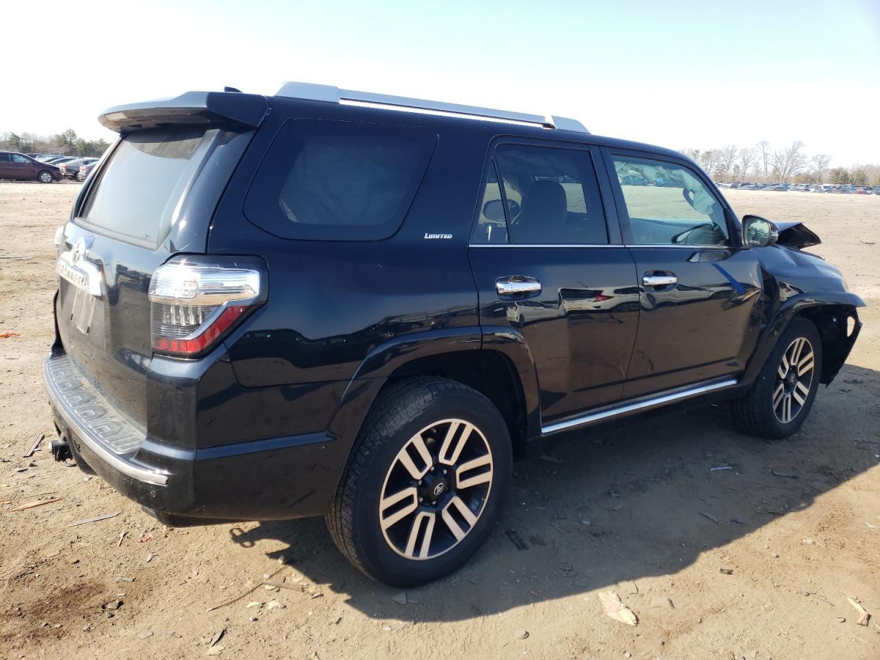 2017 TOYOTA 4RUNNER SR - Image 3