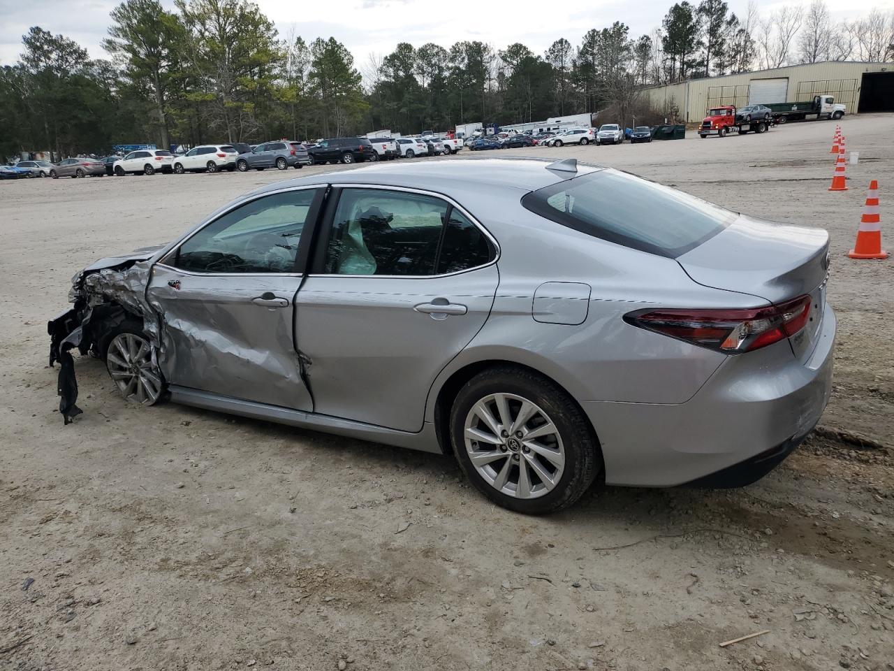 2023 TOYOTA CAMRY LE - Image 2