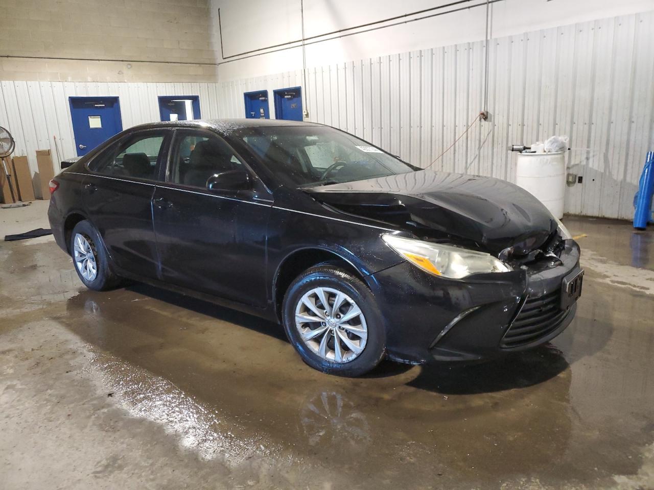 2015 TOYOTA CAMRY LE - Фото 4