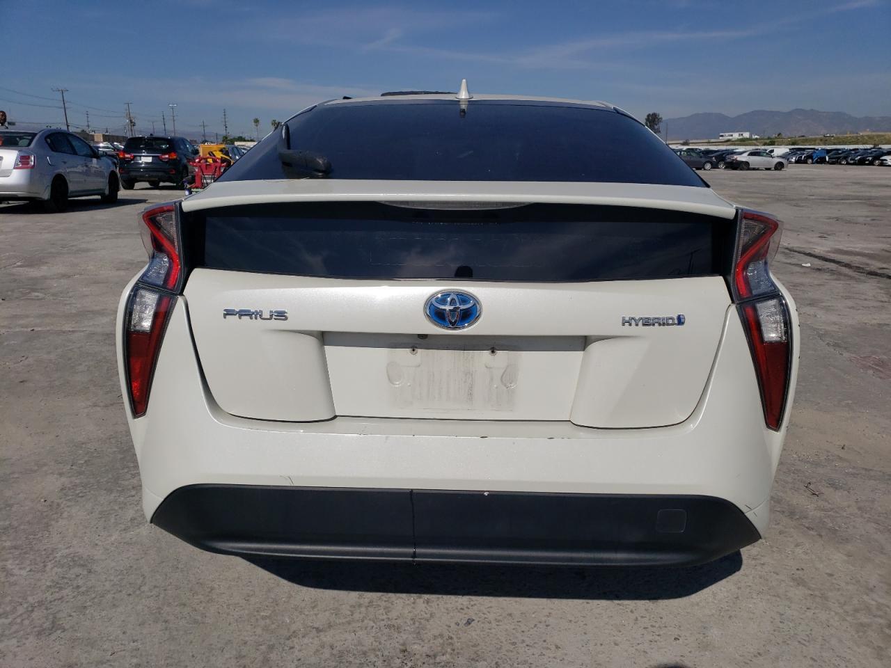 2016 TOYOTA PRIUS - Image 6