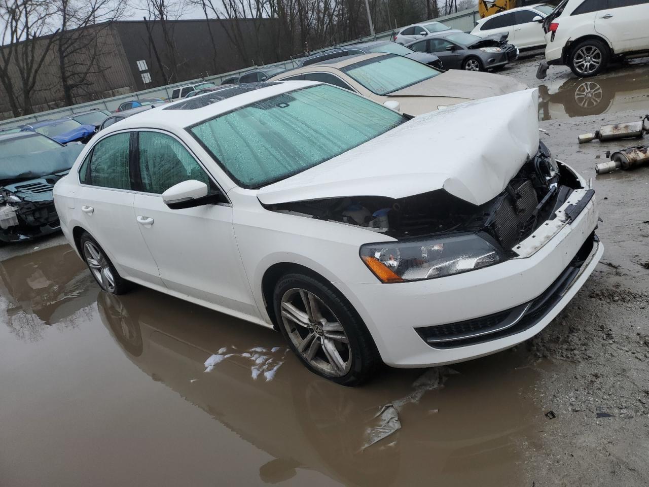 2014 VOLKSWAGEN PASSAT SE - Фото 4