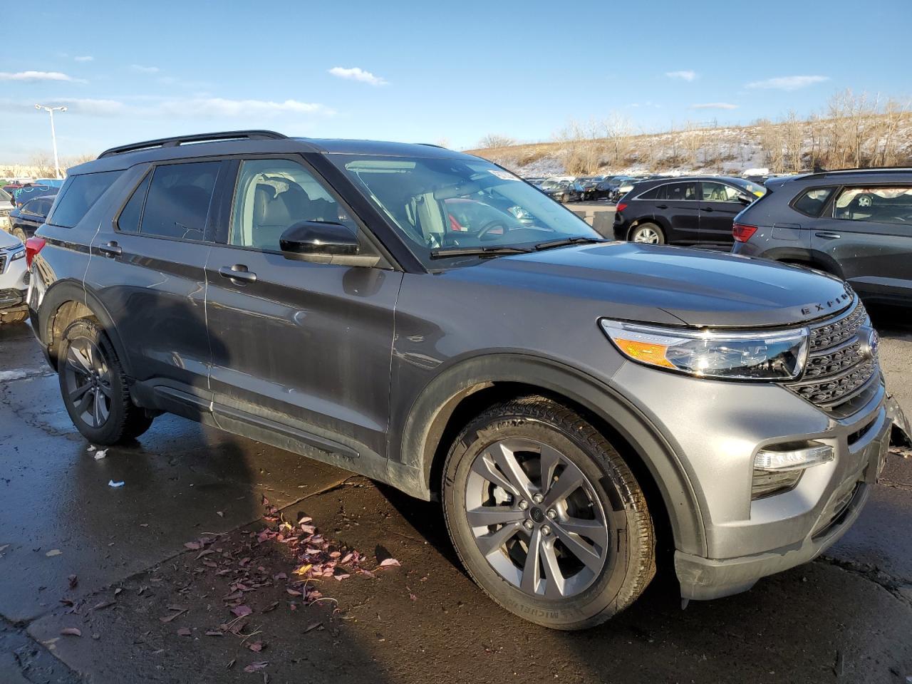 2023 FORD EXPLORER X - Image 4