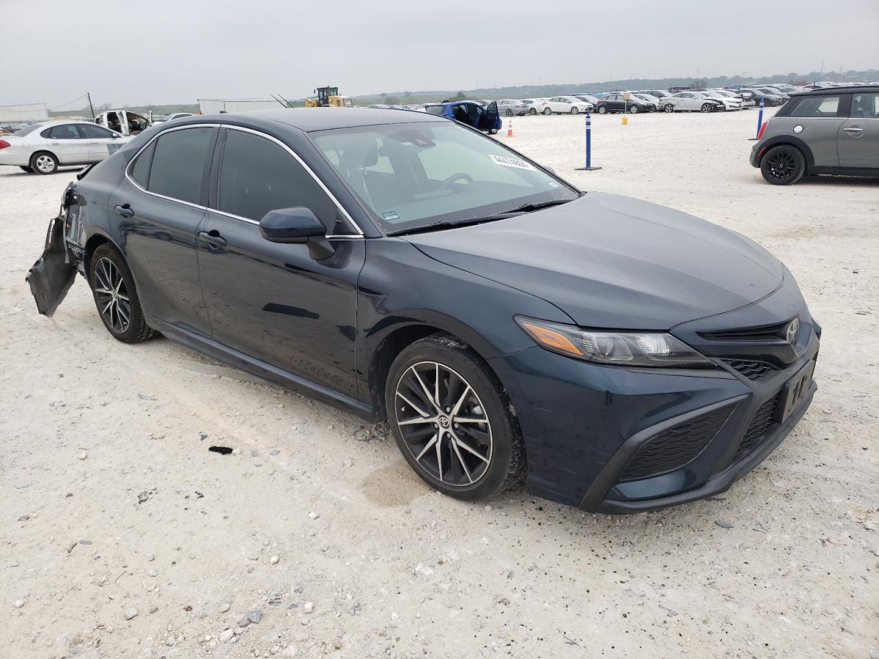 2021 TOYOTA CAMRY SE - Image 4