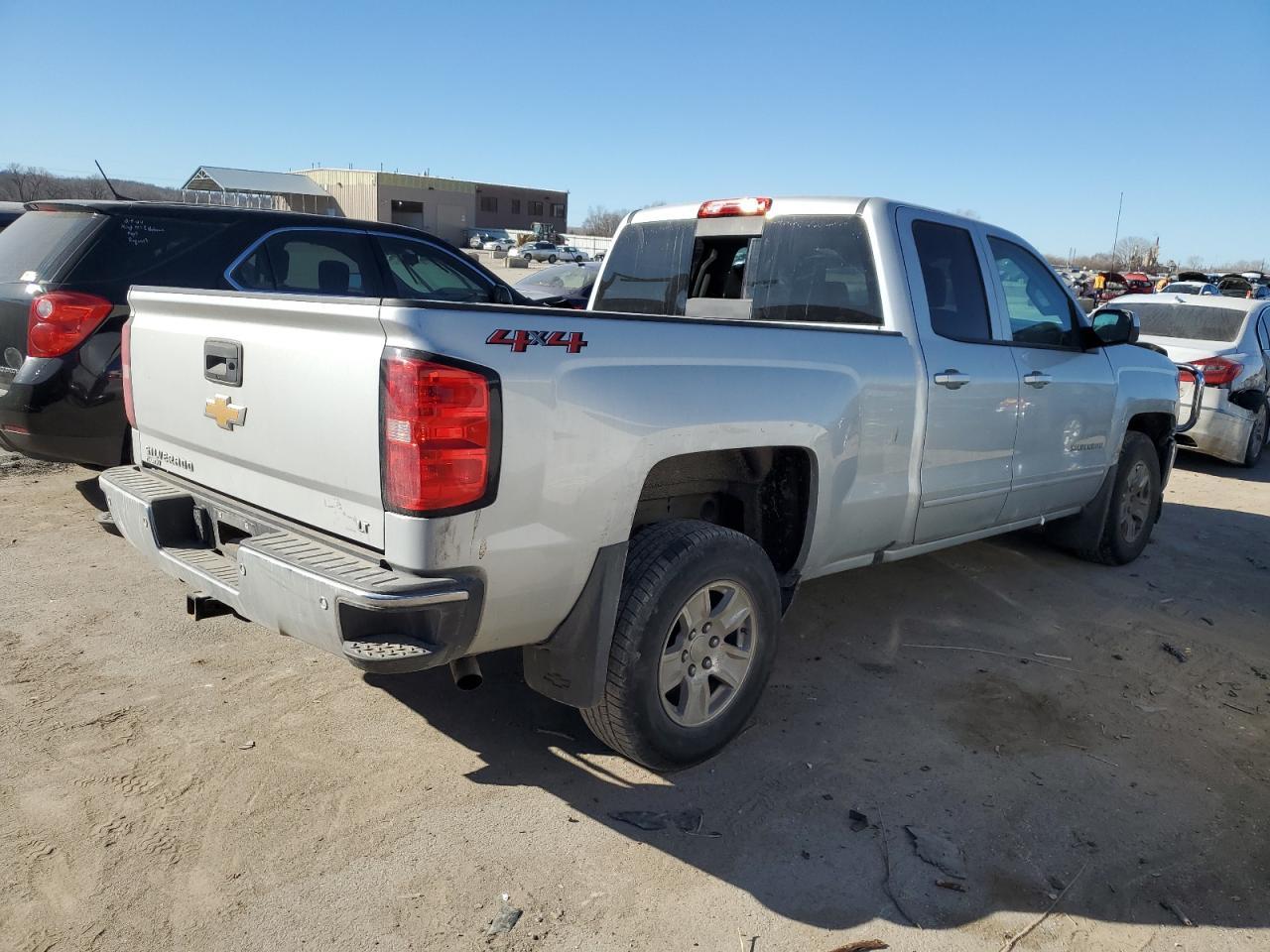 2018 CHEVROLET SILVERADO - Image 3