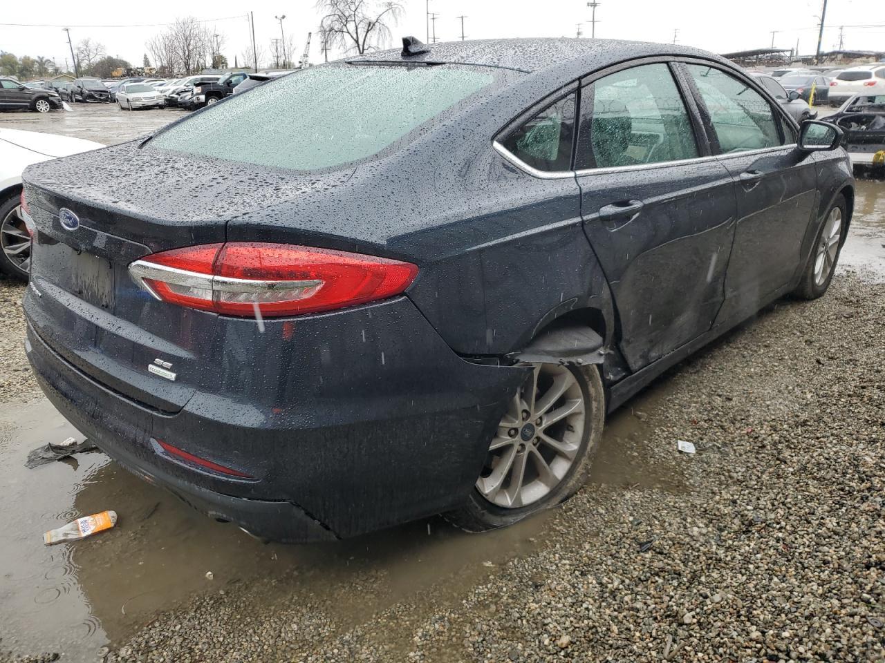 2020 FORD FUSION SE - Image 3