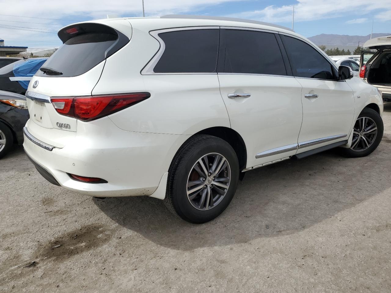 2017 INFINITI QX60 - Фото 3