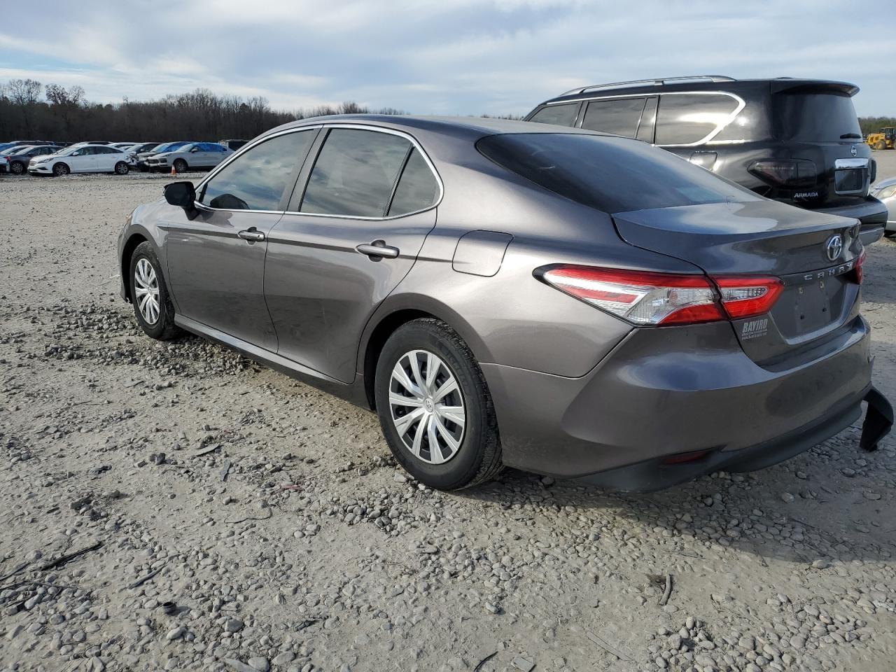 2018 TOYOTA CAMRY L - Фото 2