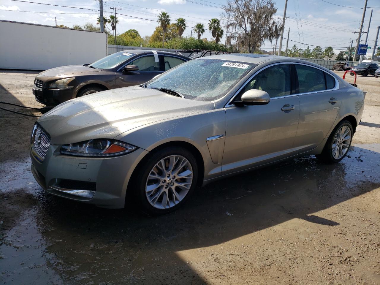 2013 JAGUAR XF car image