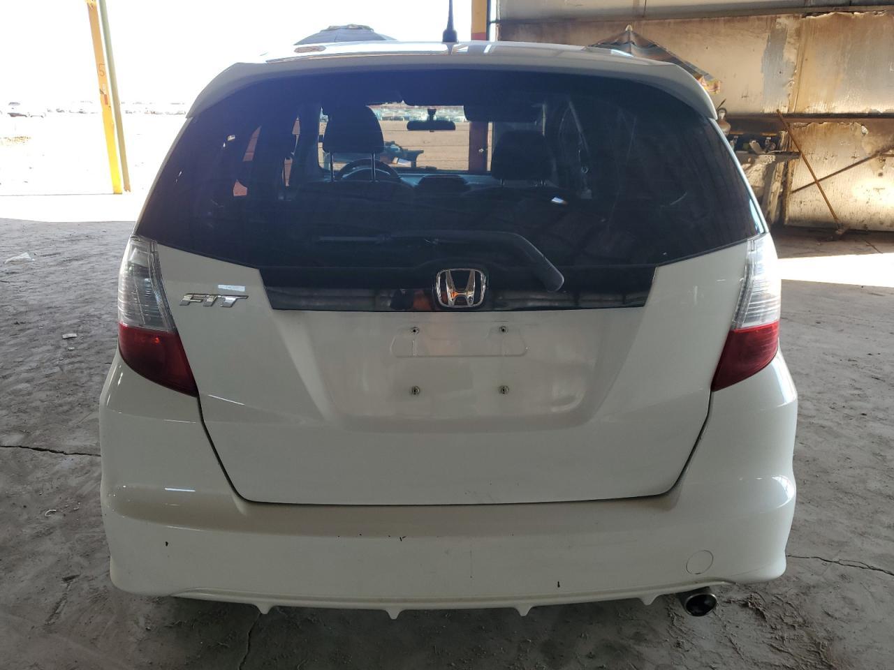 2011 HONDA FIT SPORT - Фото 6