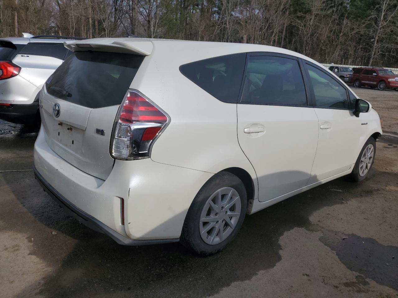 2017 TOYOTA PRIUS V - Image 3