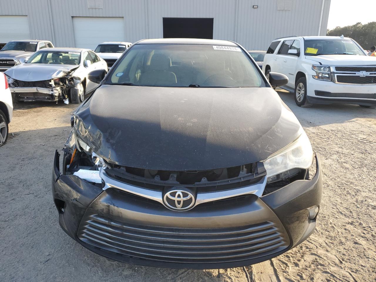 2016 TOYOTA CAMRY LE - Фото 5