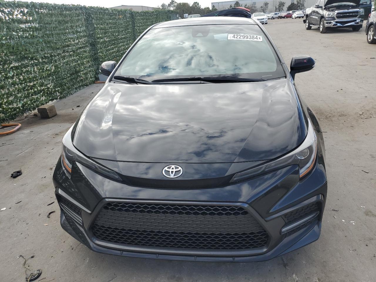 2022 TOYOTA COROLLA SE - Фото 5