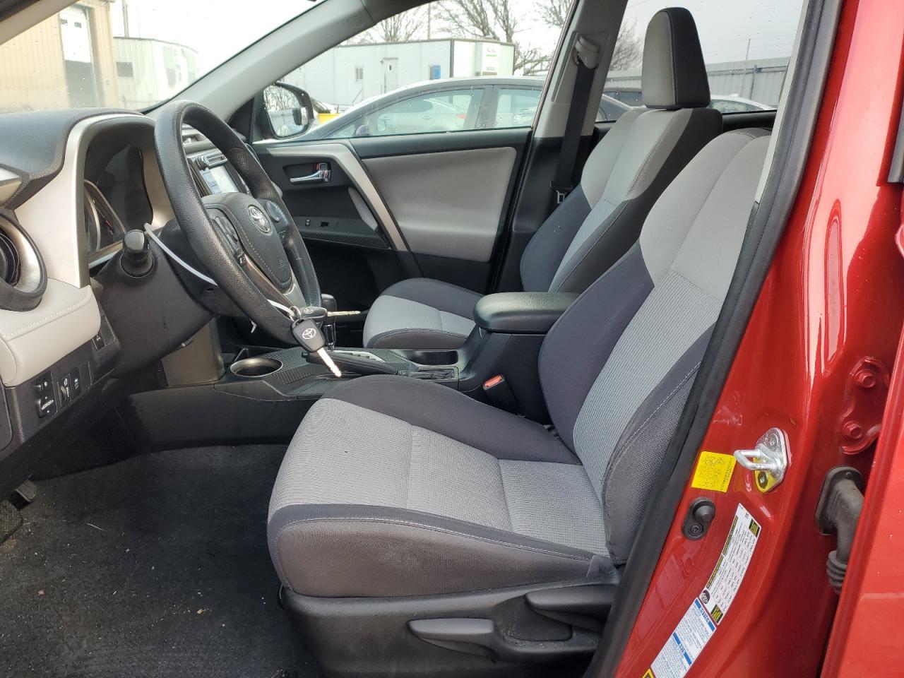 2015 TOYOTA RAV4 XLE - Image 7