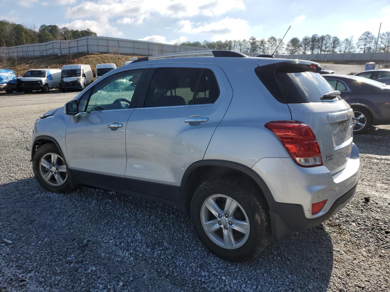 2018 CHEVROLET TRAX 1LT - Image 2
