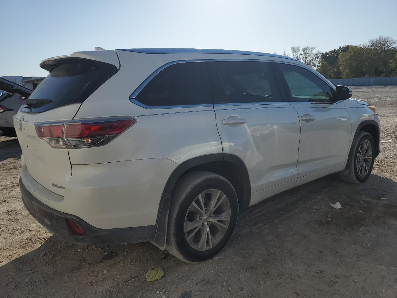 2015 TOYOTA HIGHLANDER - Фото 3