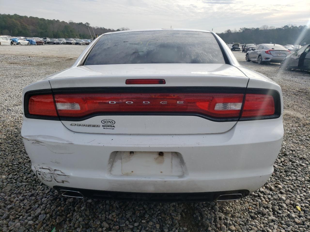 2014 DODGE CHARGER SE - Image 6