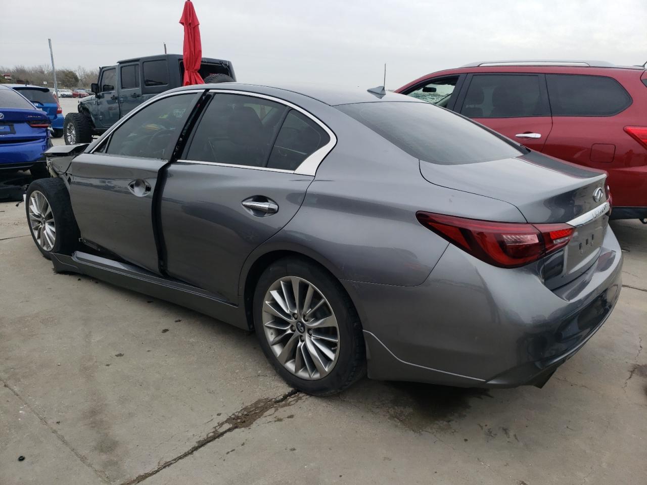 2018 INFINITI Q50 LUXE - Image 2