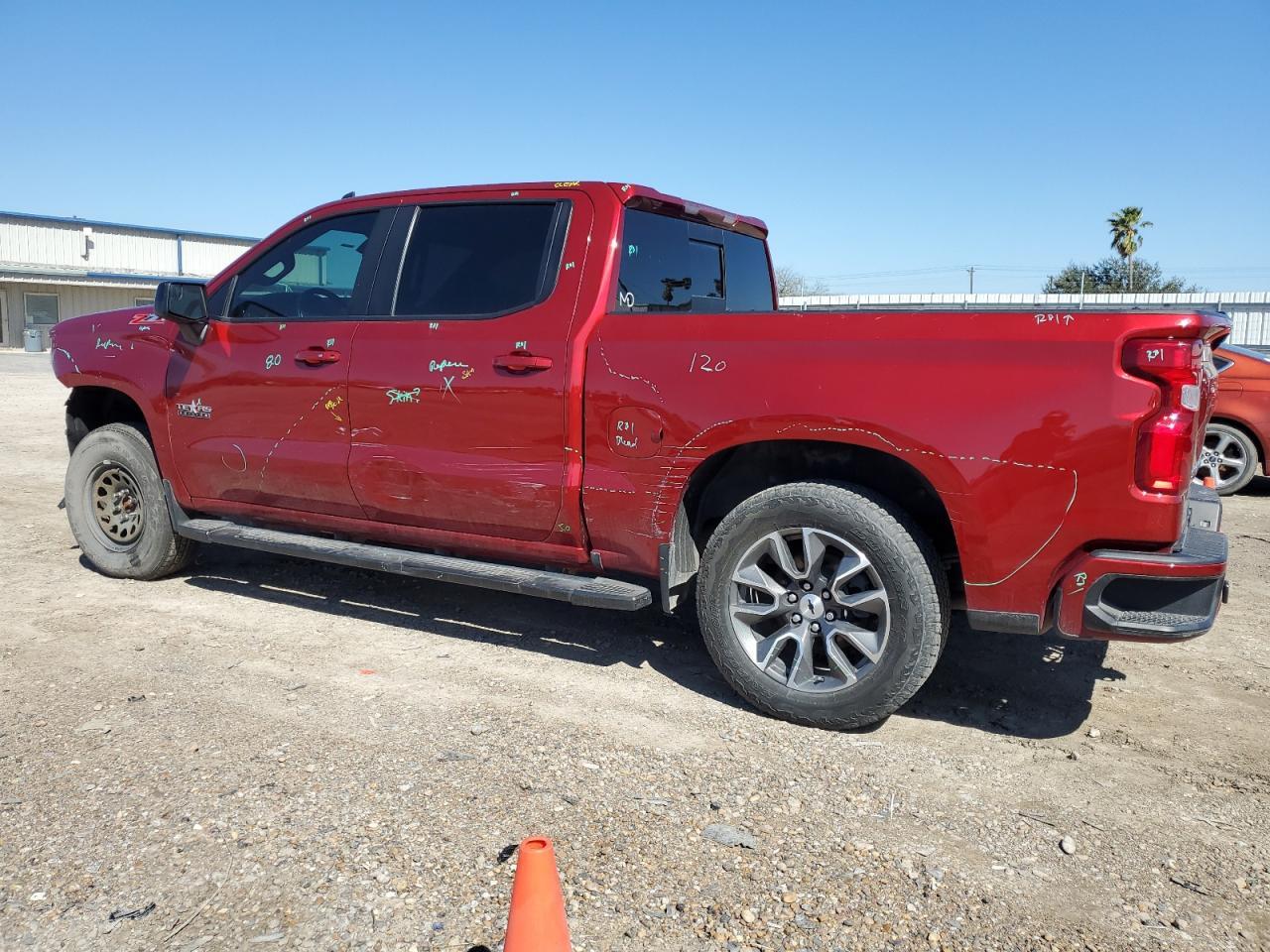 2021 CHEVROLET SILVERADO - Фото 2