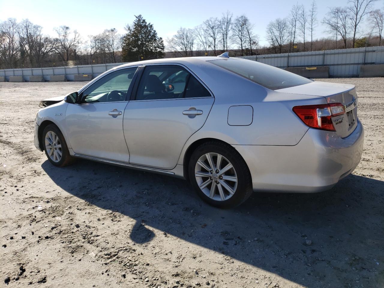 2012 TOYOTA CAMRY HYBR - Image 2