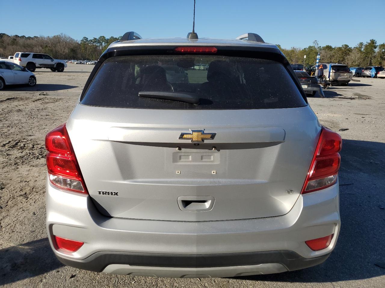 2019 CHEVROLET TRAX 1LT - Фото 6