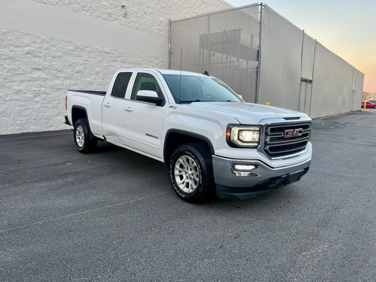 2018 GMC SIERRA K15 - Фото 2