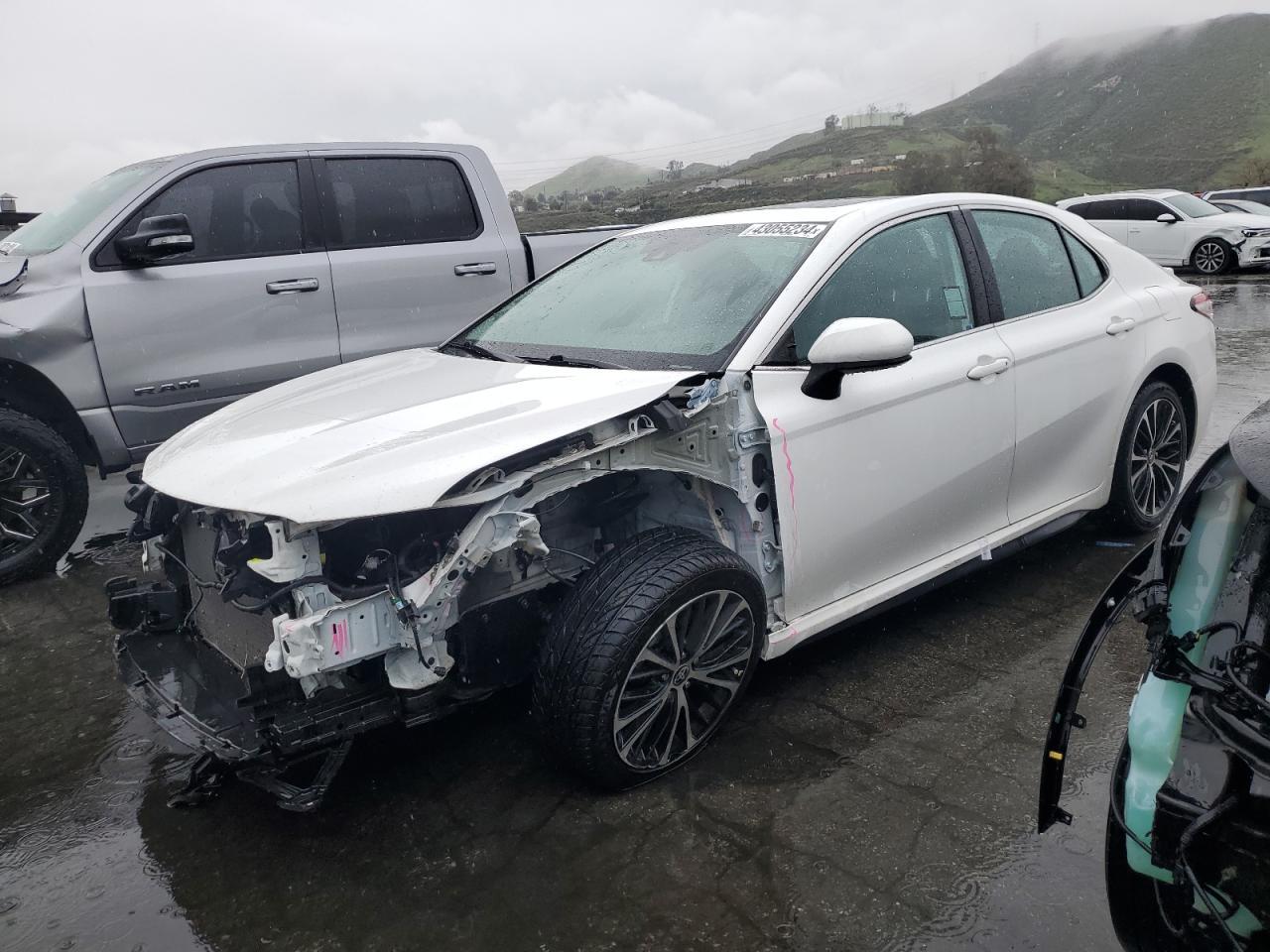 2020 TOYOTA CAMRY SE