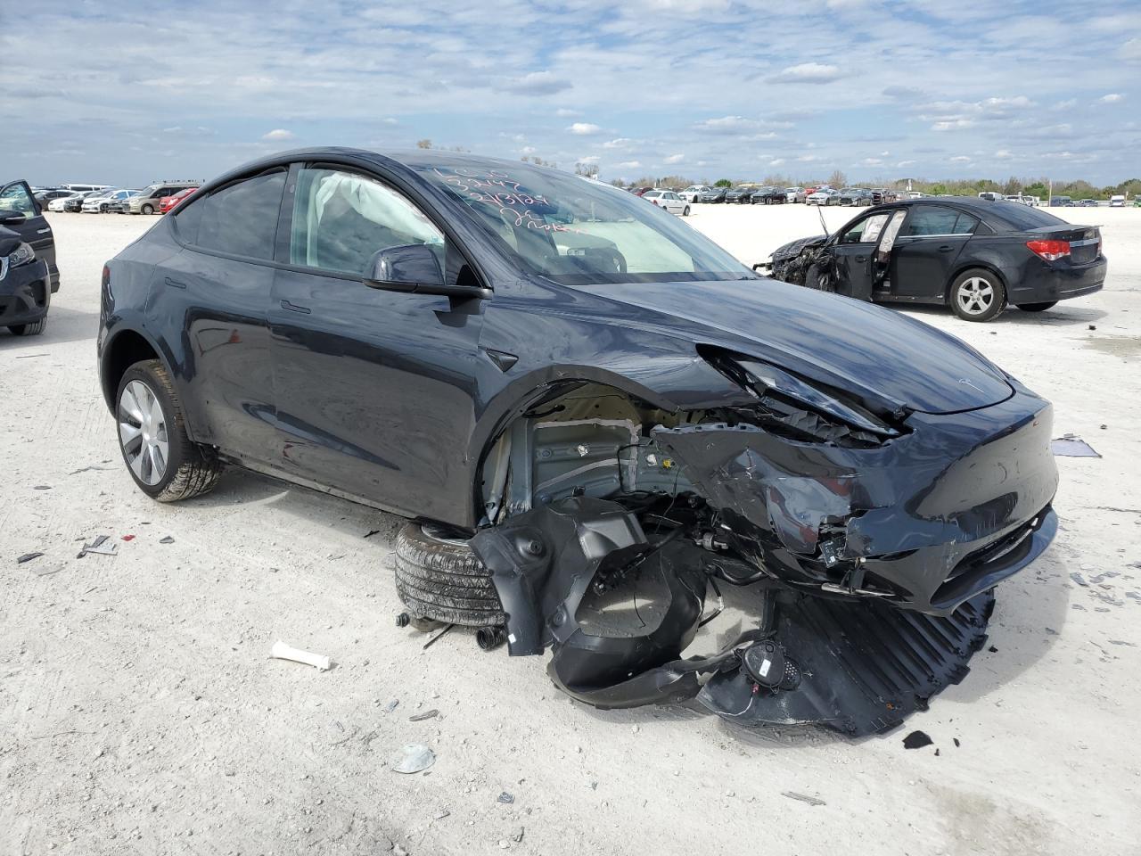 2024 TESLA MODEL Y - Image 4
