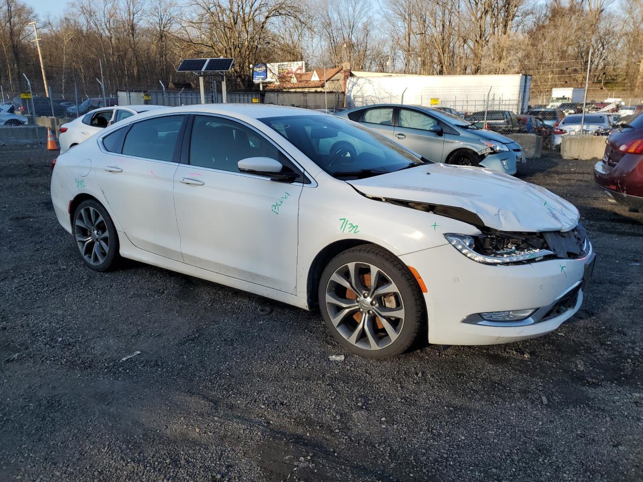 2015 CHRYSLER 200 C - Image 4