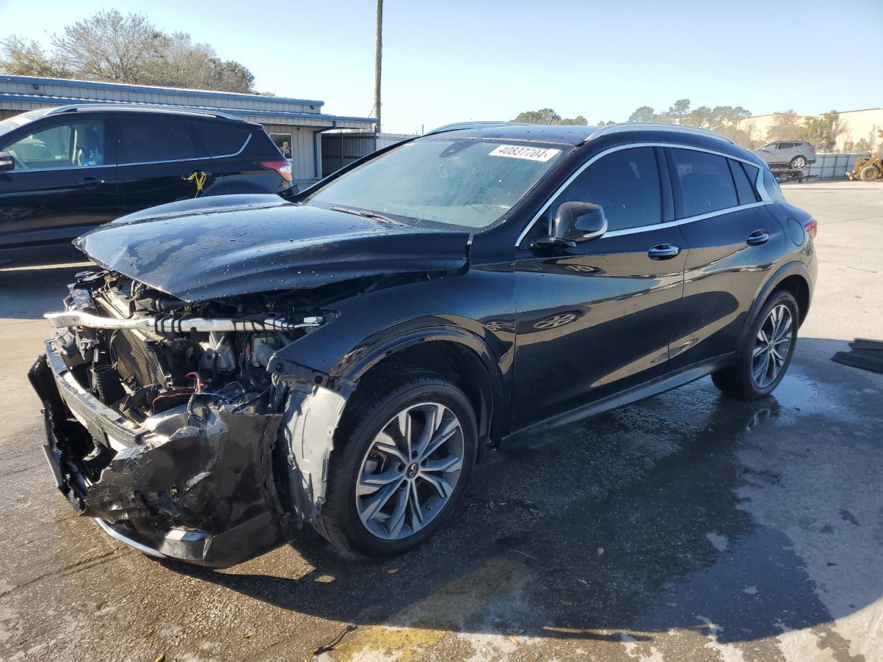 2017 INFINITI QX30 BASE car image