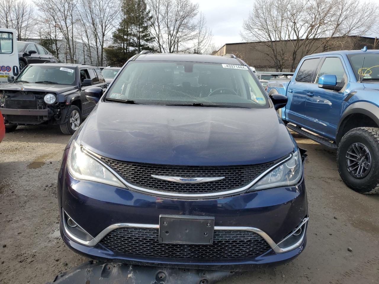 2017 CHRYSLER PACIFICA T - Image 5